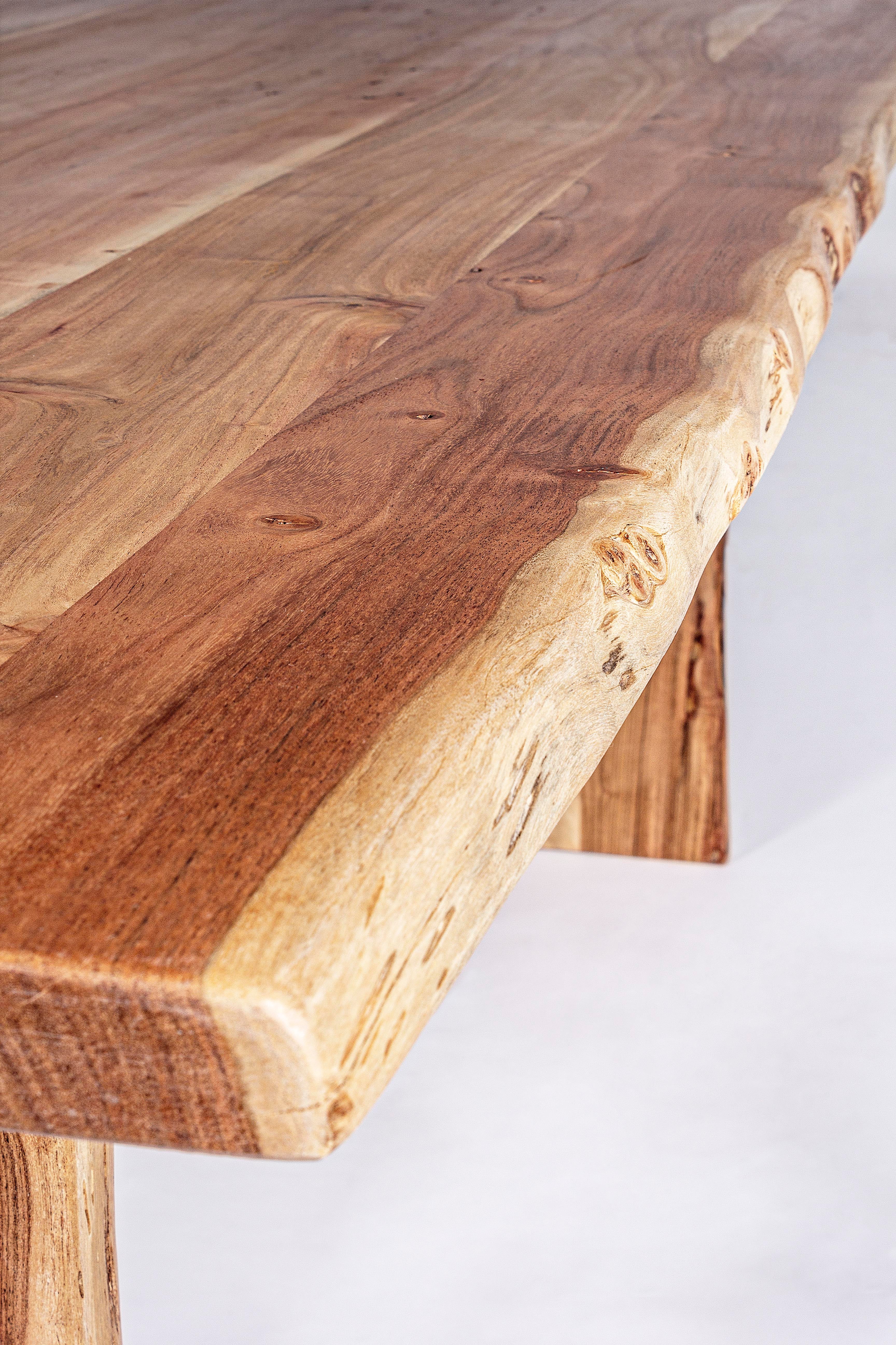 Mesa comedor madera acacia.