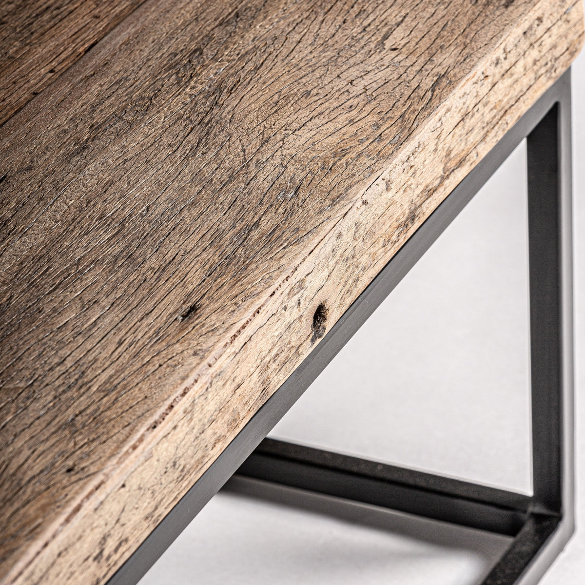 MESA DE CENTRO MADERA RECUPERADA / HIERRO