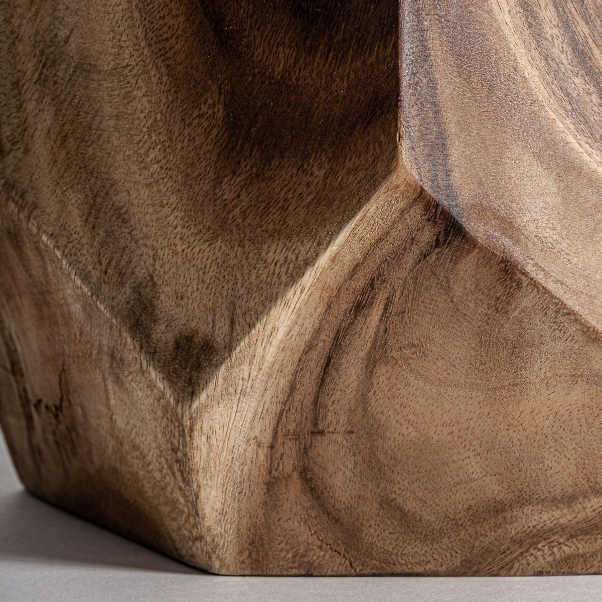 MESA AUXILIAR PIEZA ÚNICA MADERA SUAR