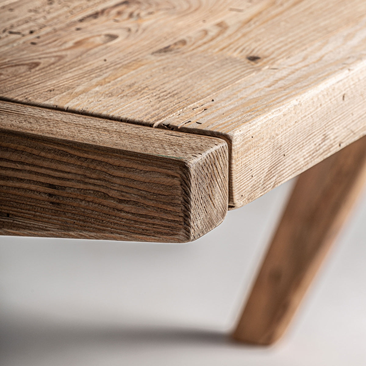 ESCRITORIO MADERA RECUPERADA 148CM.