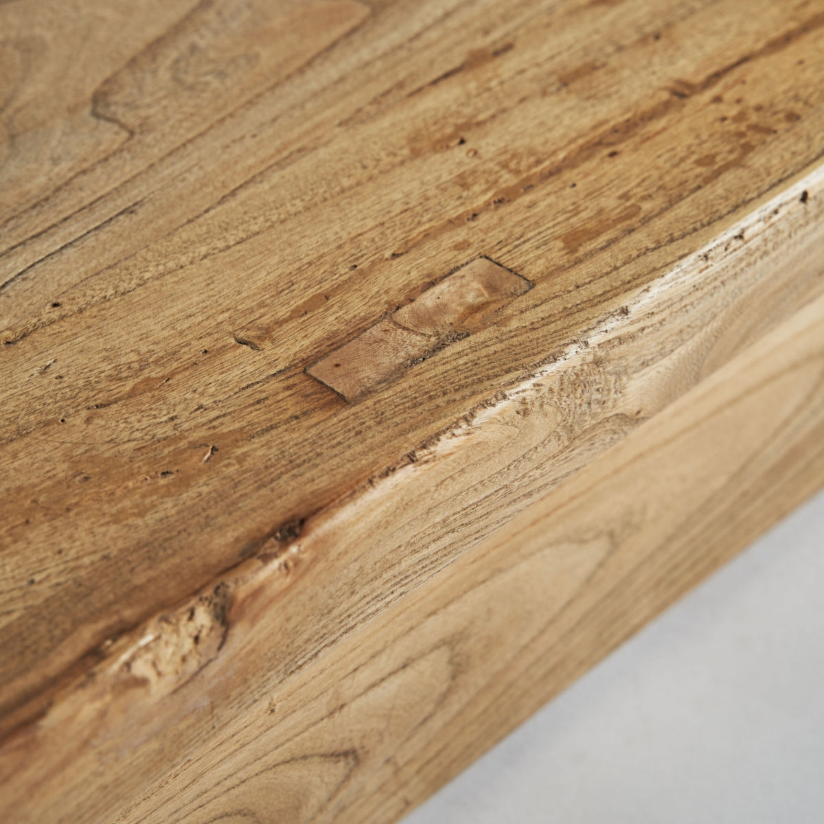 MESA COMEDOR PIEZA ÚNICA MADERA DE OLMO EXTENSIBLE