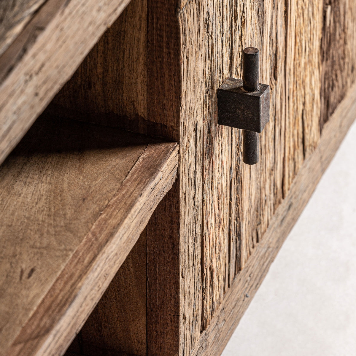 MUEBLE TV PIEZA ÚNICA / ANTIGÜEDAD