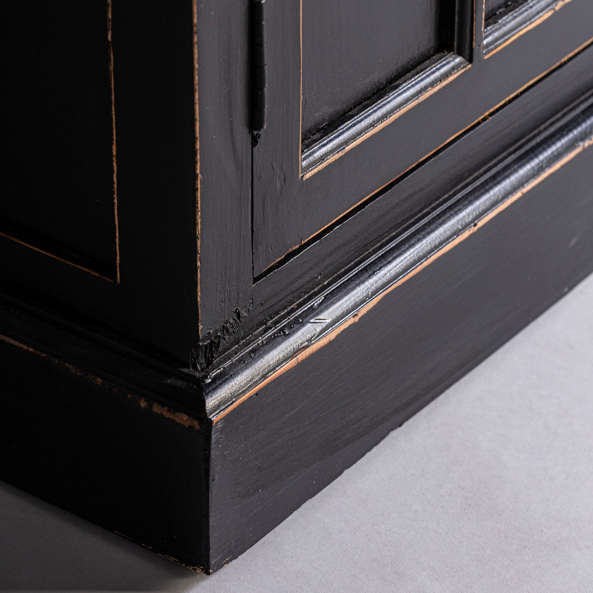 VITRINA MADERA DE OLMO NEGRO