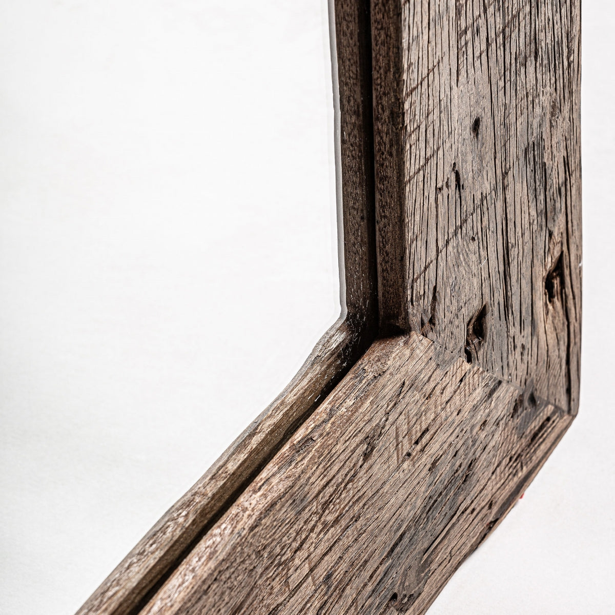 ESPEJO MADERA RECUPERADA 220CM.