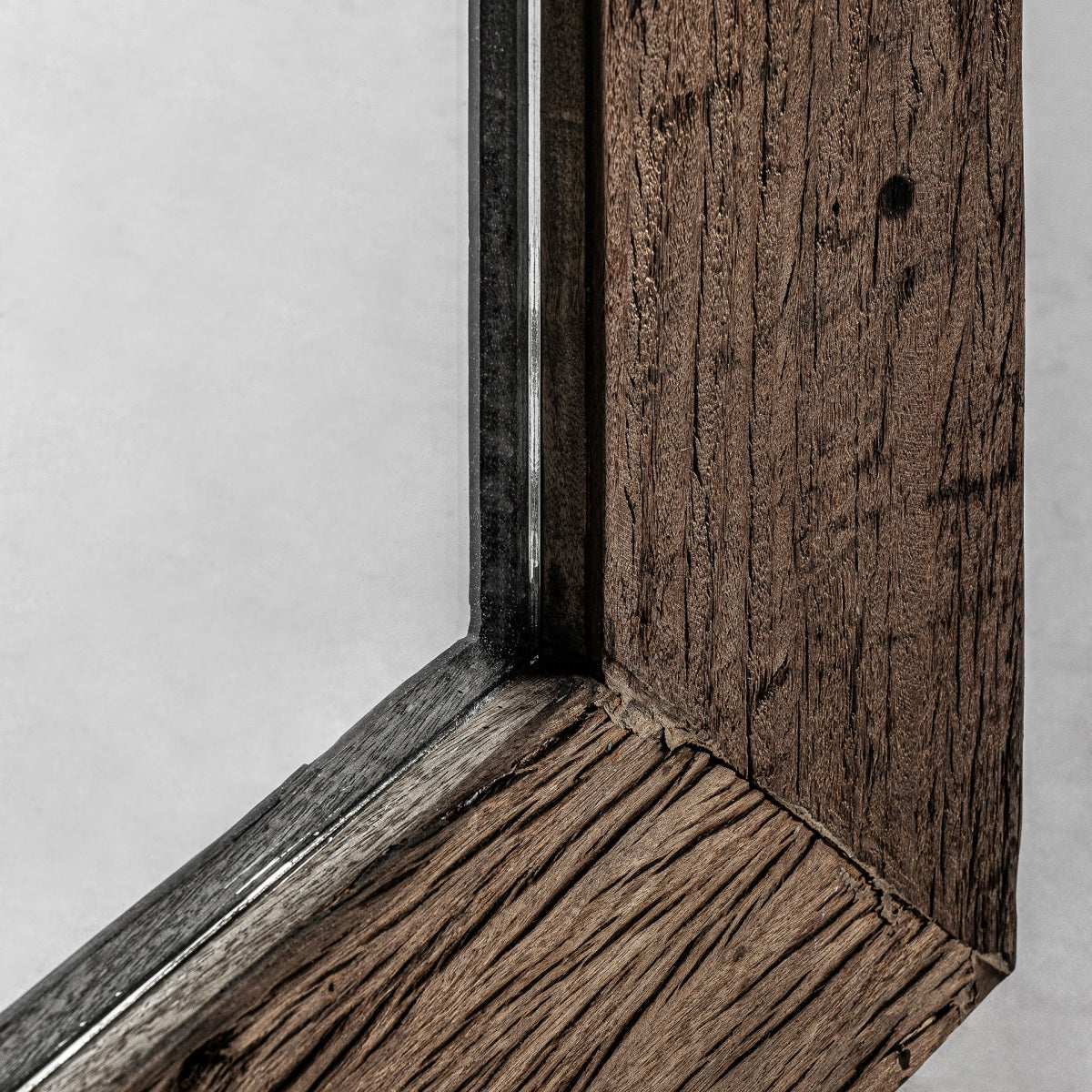 ESPEJO MADERA RECUPERADA 210CM.