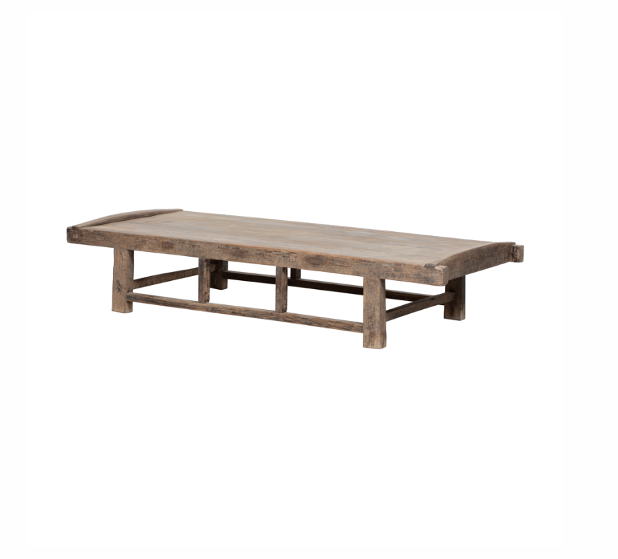 Mesa de centro artesanal.