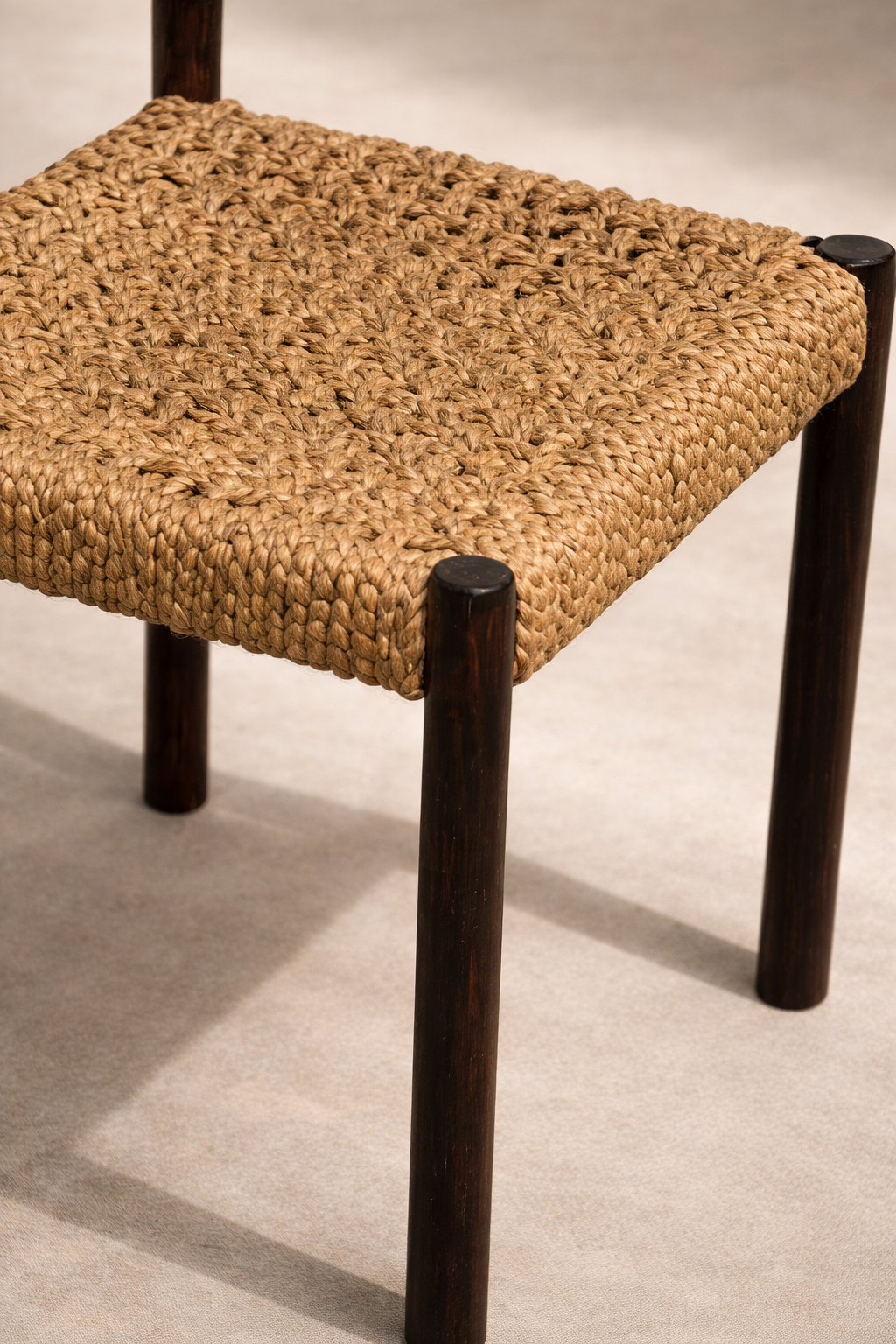 Set 6 Sillas de madera oscura con asiento trenzado