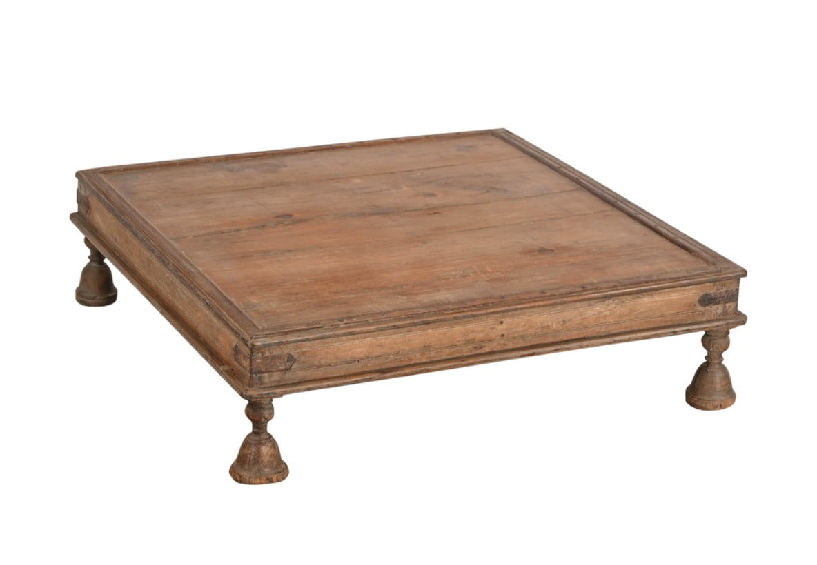 Mesa de Centro Antigua Restaurada en Madera Maciza