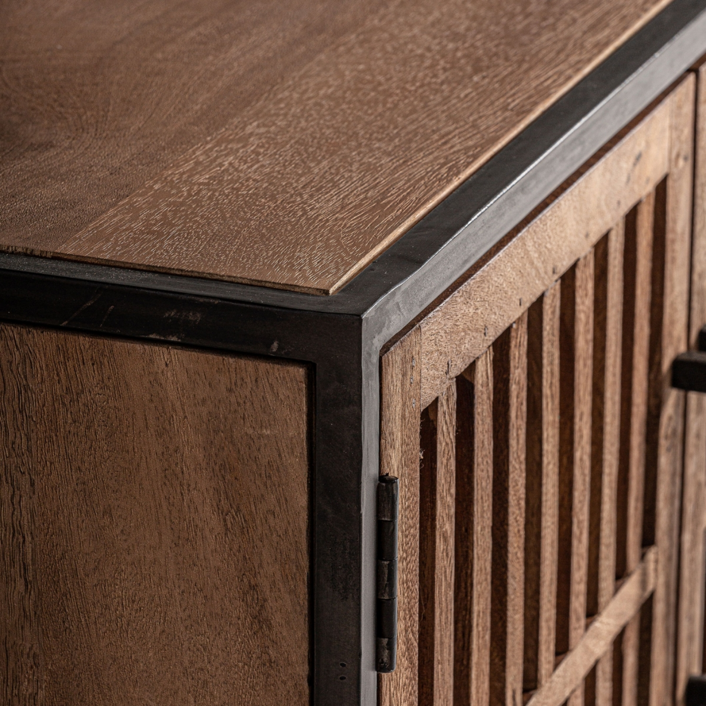 MUEBLE TV MADERA Y HIERRO