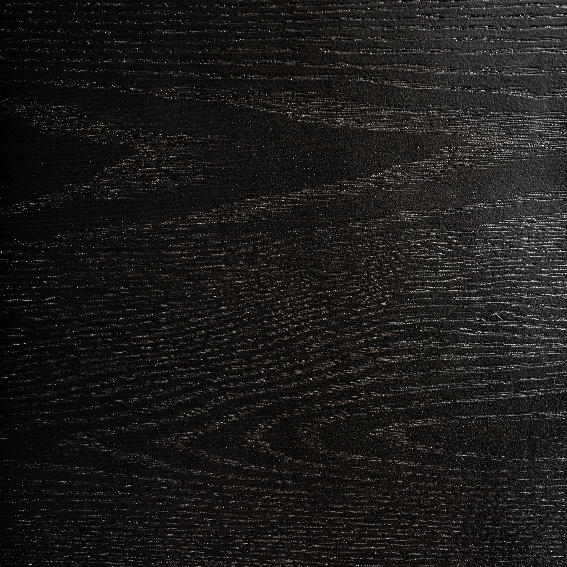 Armario de madera de roble negro