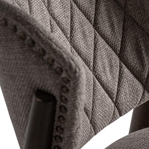 Silla de madera tapizada