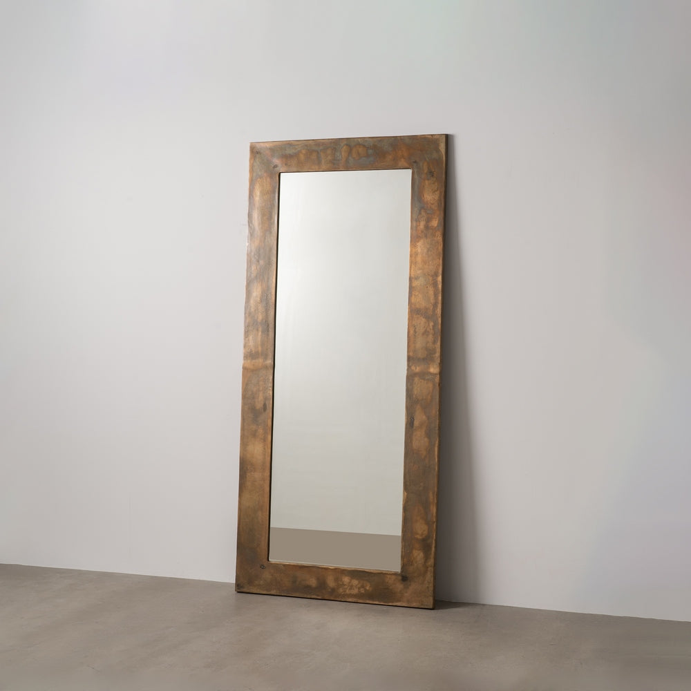 Espejo de pared grande en aluminio acabado oro viejo