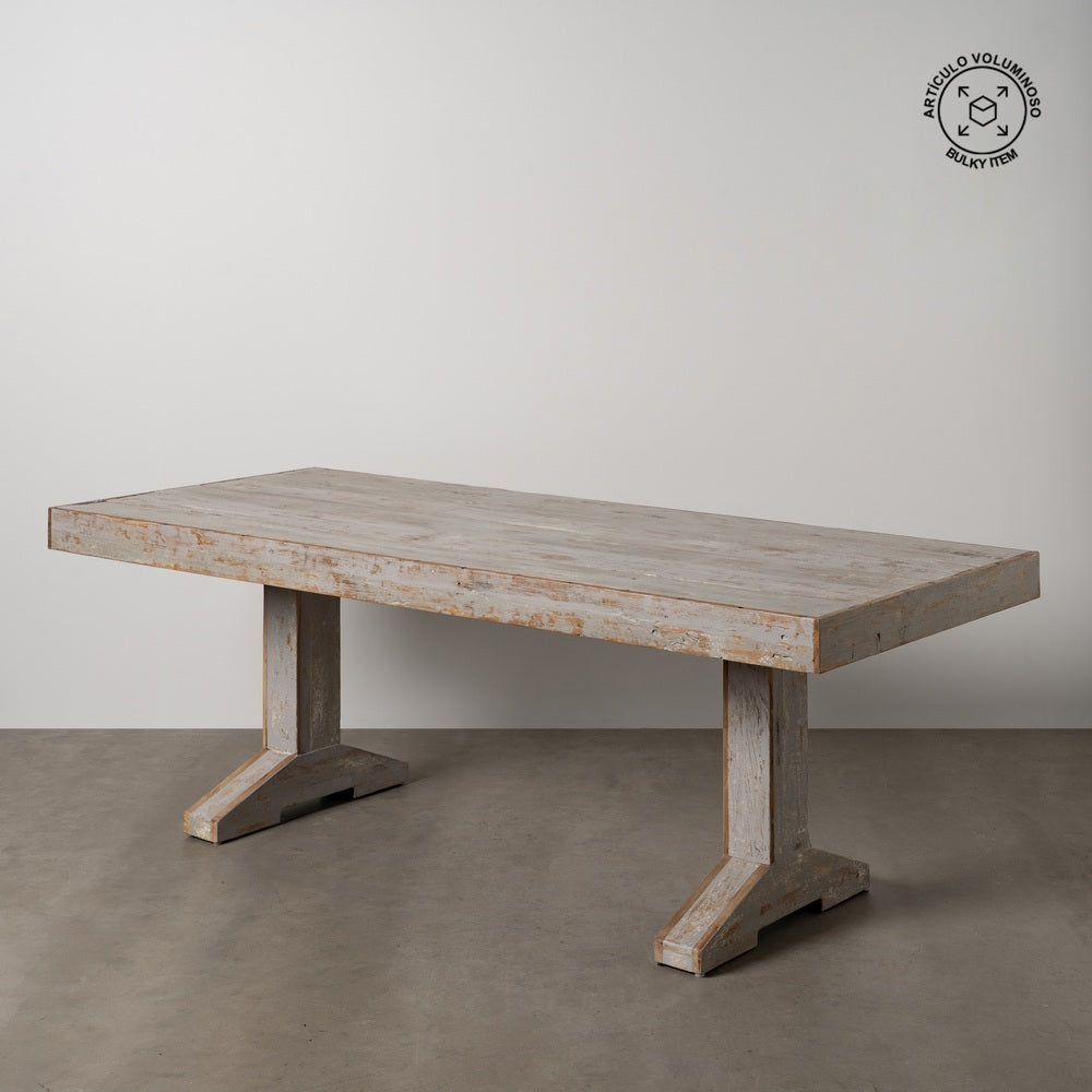 Mesa de comedor de madera reciclada