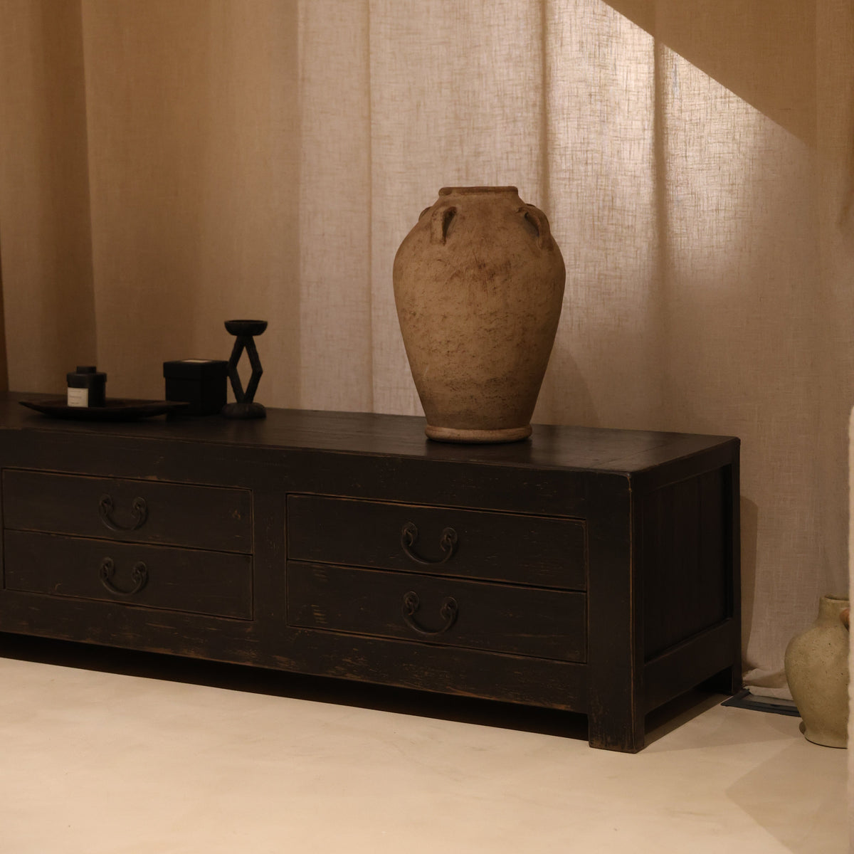 Ánfora Artesanal de Terracota con Pátina Natural