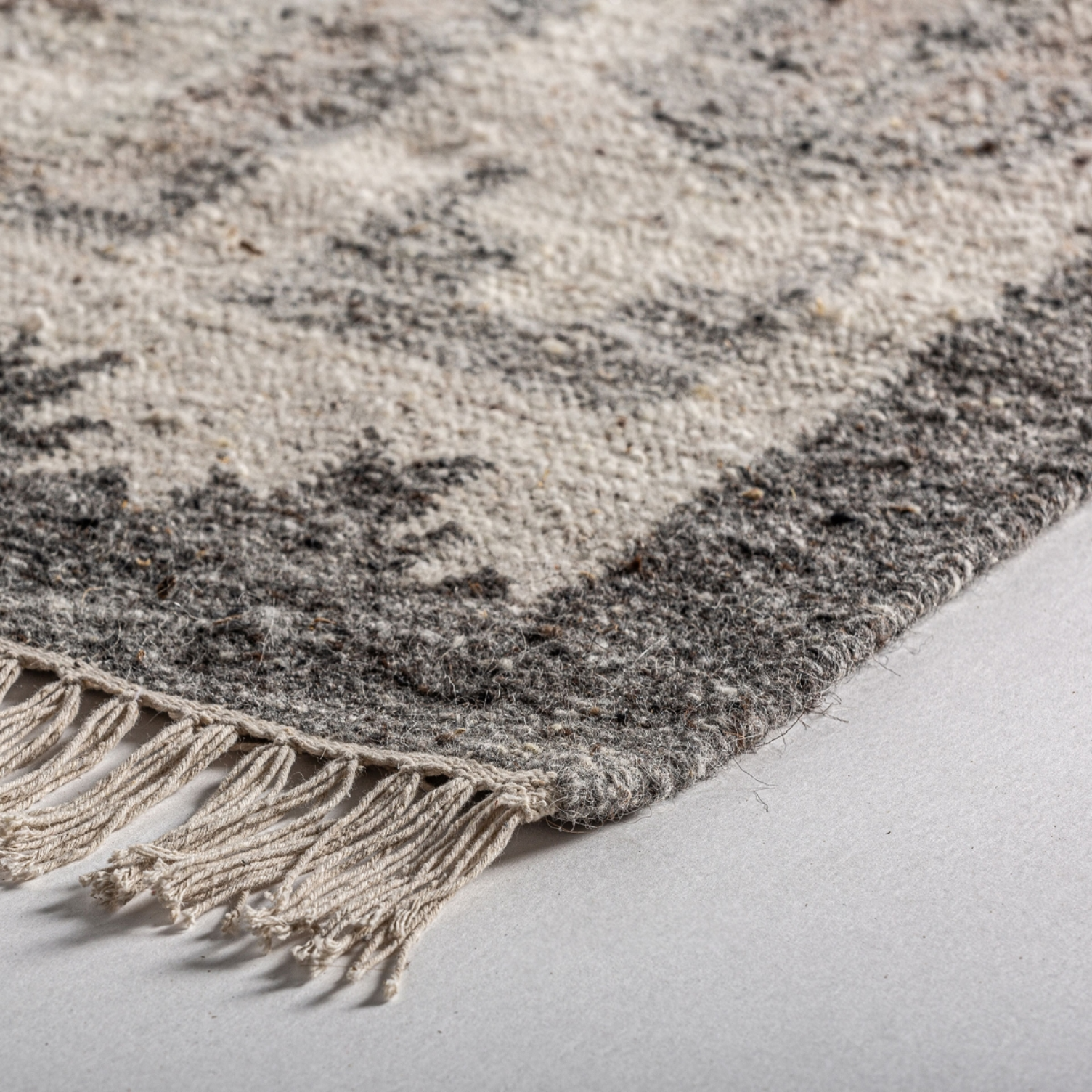 ALFOMBRA KILIM GRIS