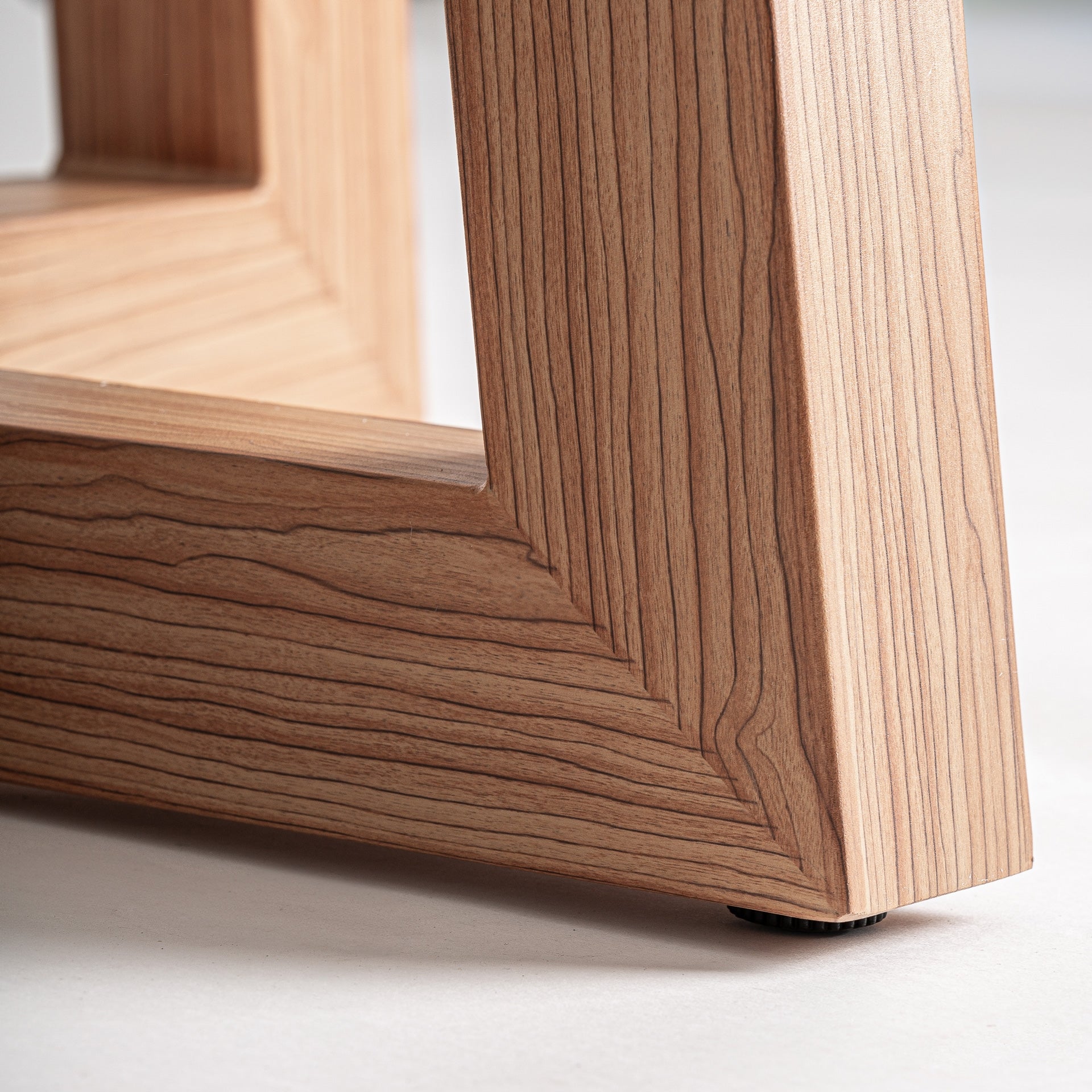 Mesa de comedor de hormigón armado