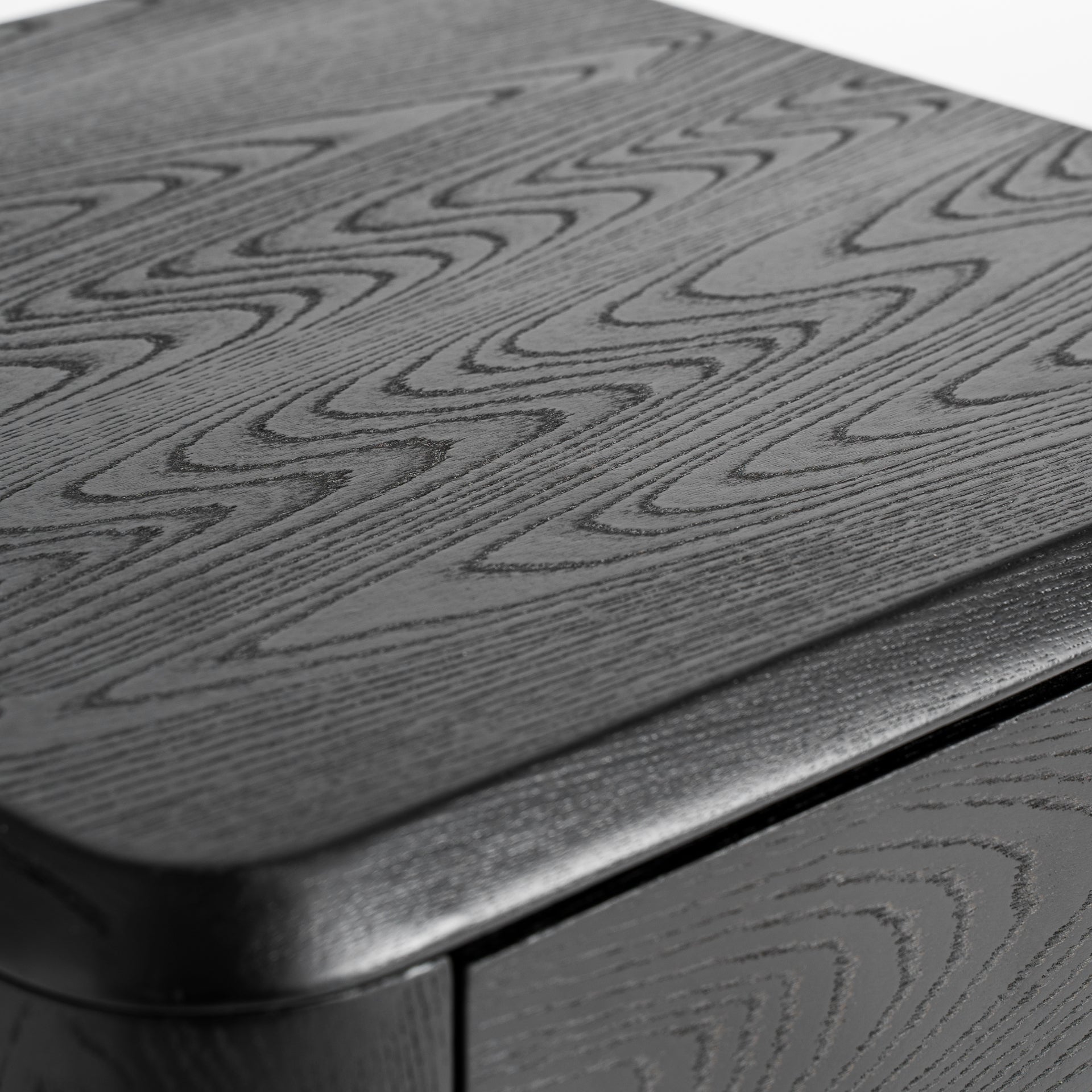 MESITA DE NOCHE NEGRA