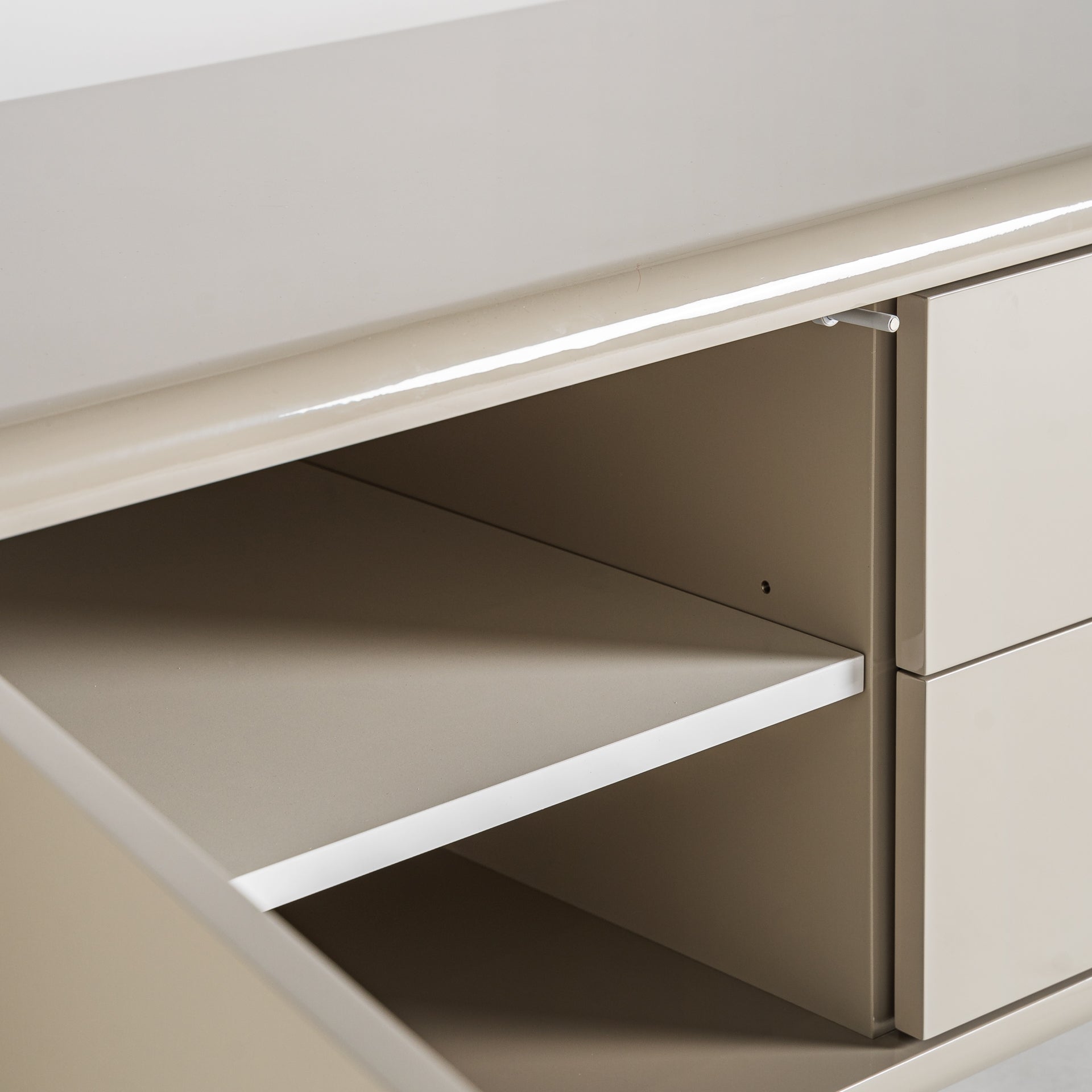MUEBLE TV CONTEMPORÁNEO