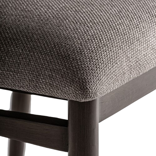 Silla de madera tapizada